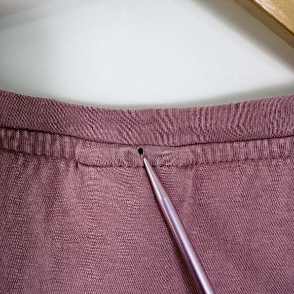 Wilfull Wear Graphic Tee Womens M‎ Mauve "Easily Distracted by Chickens" Quirky - Picture 5 of 8